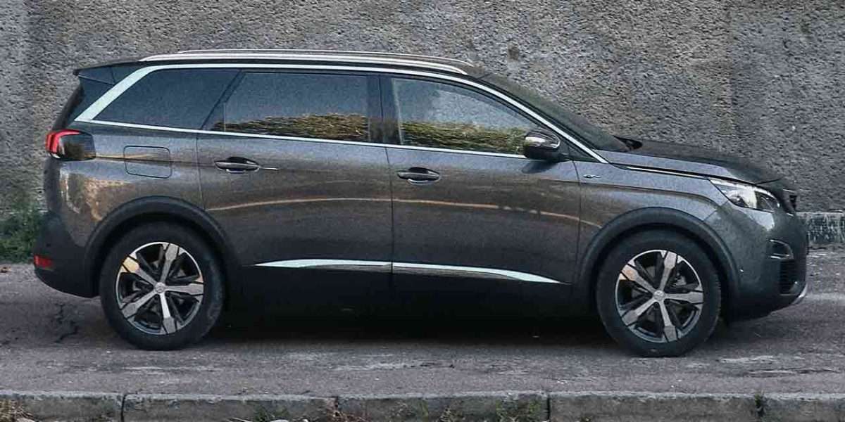 MTM - Tappetini Auto Peugeot 5008 II, Velluto Nero, Made In Italy
