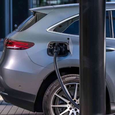 Darum sind gebrauchte E-Autos so teuer
