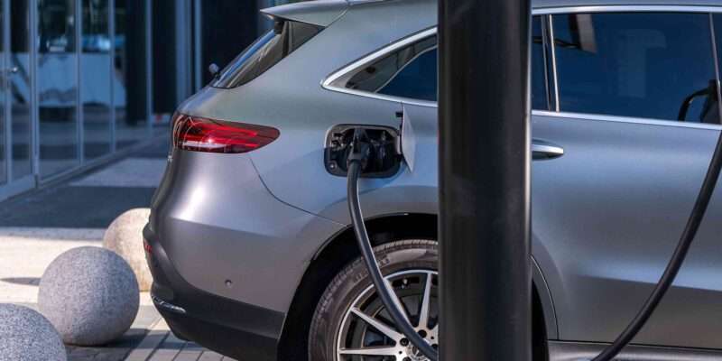 Darum sind gebrauchte E-Autos so teuer