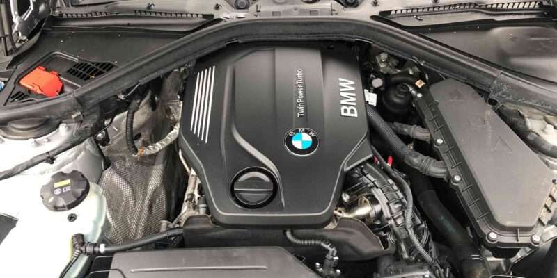 BMW B47 Vierzylinder-Dieselmotor im Motorraum