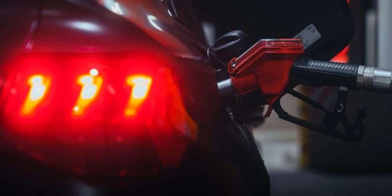 Super E10 auf Rekordhoch - Diesel steigt um mehr als zehn Cent