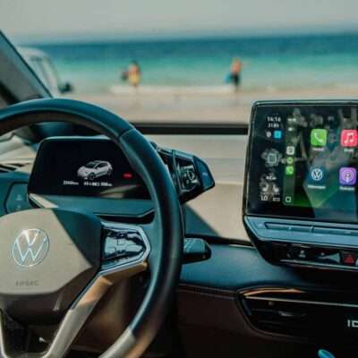 E-Auto-Fahrer zufriedener doch Software bleibt ein Problem