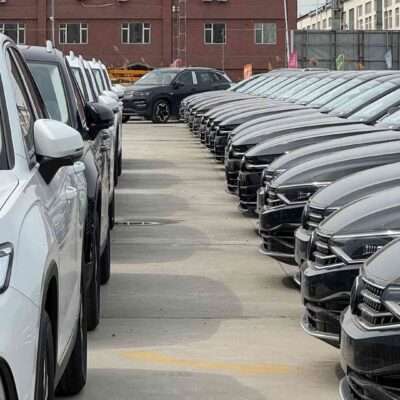 Stimmung in der Autoindustrie stuerzt ab